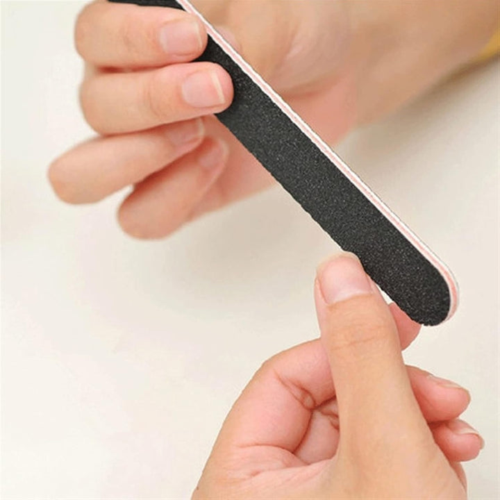 KIQUE Lima de Uñas Profesional Banana Negra, Herramienta de Manicura